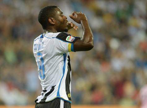 UDINE, ITALY - AUGUST 30: Duvan Zapata of Udinese Calcio shows his dejection during the Serie A match between Udinese Calcio and US Citta di Palermo at Stadio Friuli on August 30, 2015 in Udine, Italy. (Photo by Dino Panato/Getty Images)