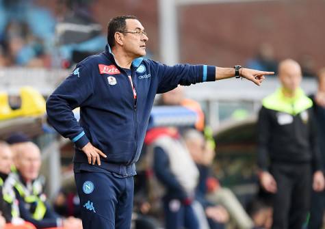 GENOA, ITALY - NOVEMBER 01:  Napoli's coach Maurizio Sarri gestures during the Serie A match between Genoa CFC and SSC Napoli at Stadio Luigi Ferraris on November 1, 2015 in Genoa, Italy.  (Photo by Francesco Pecoraro/Getty Images)