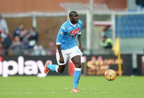 GENOA, ITALY - NOVEMBER 01:  Kalidou Koulibaly of Napoli in action during the Serie A match between Genoa CFC and SSC Napoli at Stadio Luigi Ferraris on November 1, 2015 in Genoa, Italy.  (Photo by Francesco Pecoraro/Getty Images)