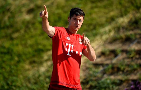 DOHA, QATAR - JANUARY 11: Robert Lewandowski gestures during a training session at day six of the Bayern Muenchen training camp at Aspire Academ on January 11, 2016 in Doha, Qatar. (Photo by Lars Baron/Bongarts/Getty Images)