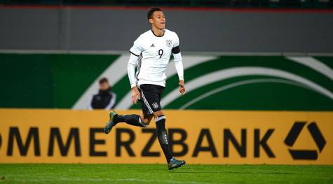 FUERTH, GERMANY - NOVEMBER 17: Davie Selke of Germany celebrates after scoring his team's third goal during the 2017 UEFA European U21 Championships Qualifier between U21 Germany and U21 Austria at Stadion am Laubenweg on November 17, 2015 in Fuerth, Germany. (Photo by Micha Will/Bongarts/Getty Images)