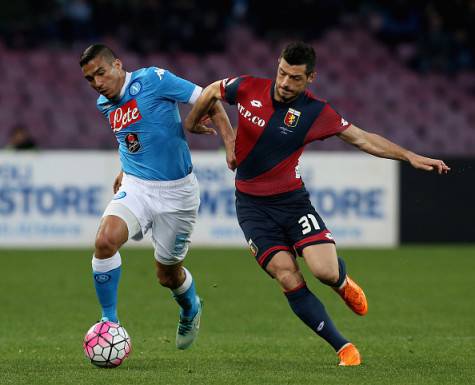 Dzemaili, contrasto con Allan in Napoli-Genoa