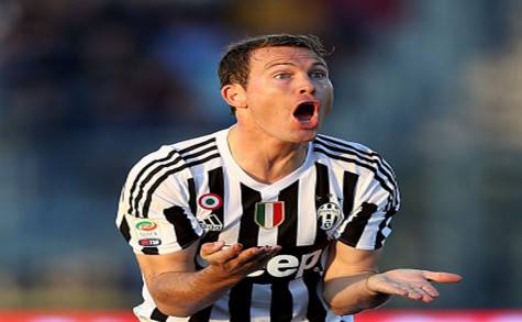 Lichtsteiner protesta, Juventus