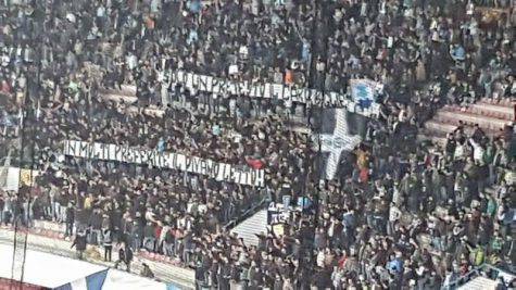 Lo striscione esposto dalla Curva A