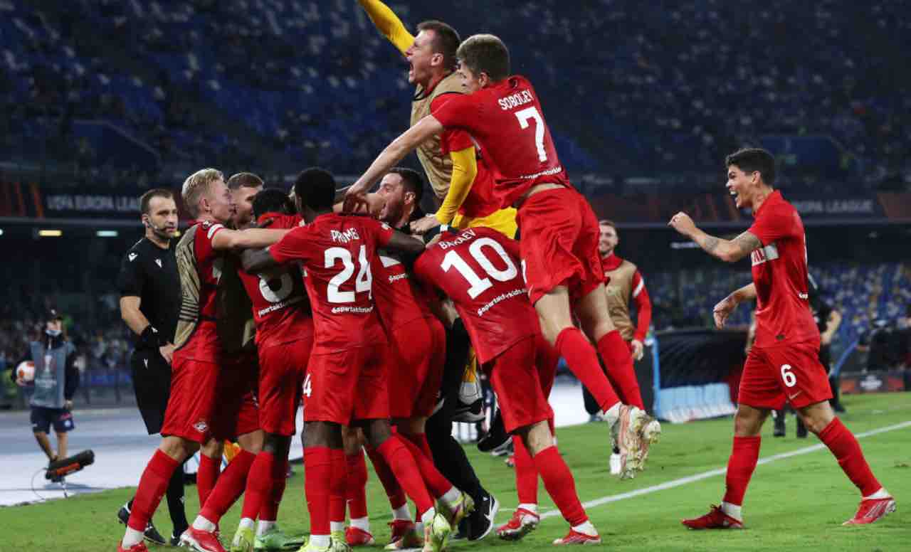 Lo Spartak Mosca festeggia la vittoria contro il Napoli 