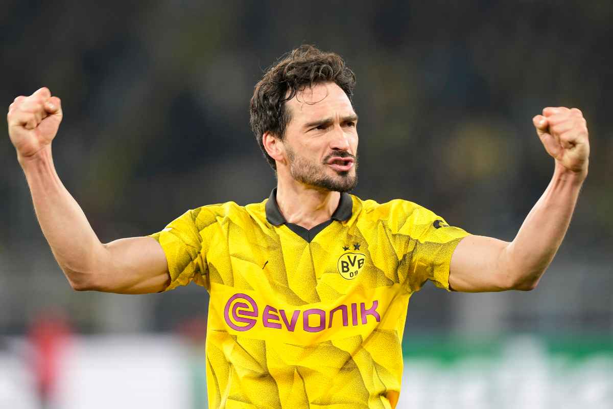 Napoli, idea Hummels per la difesa