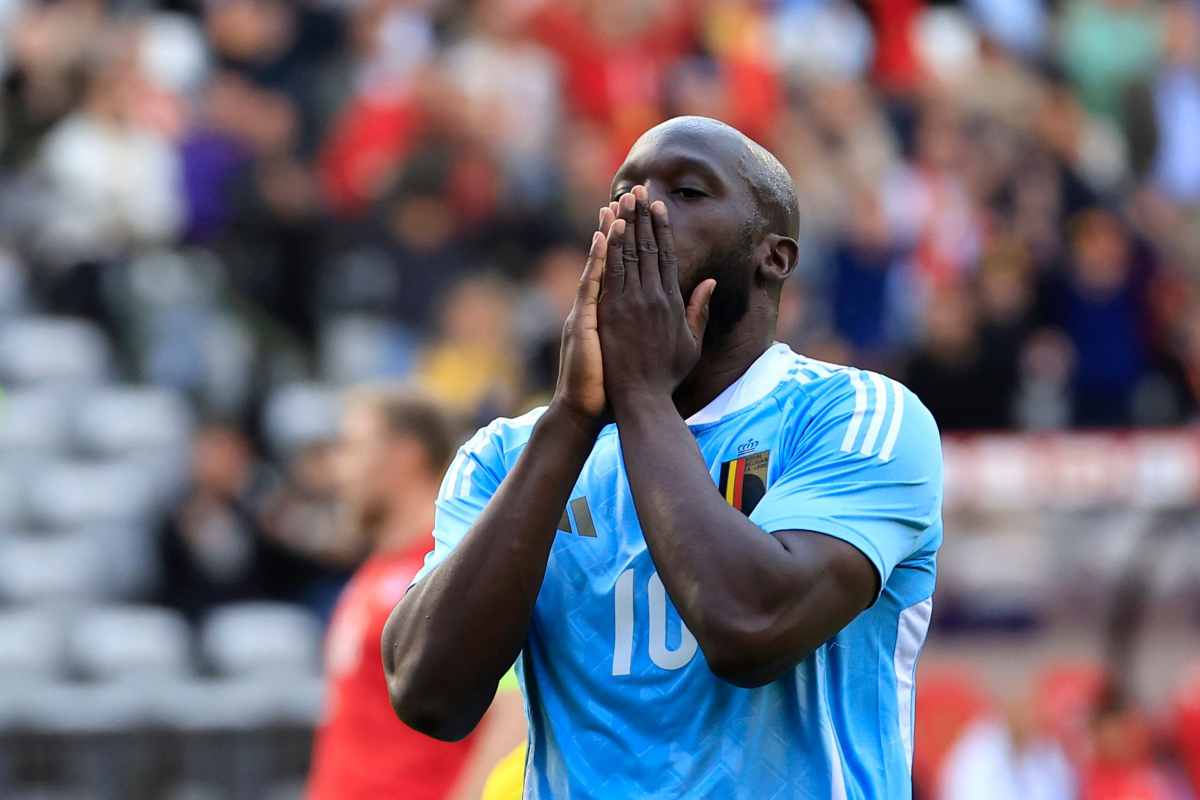 Napoli, è arrivato Lukaku: c'è una clausola da 15 mln, la condizione