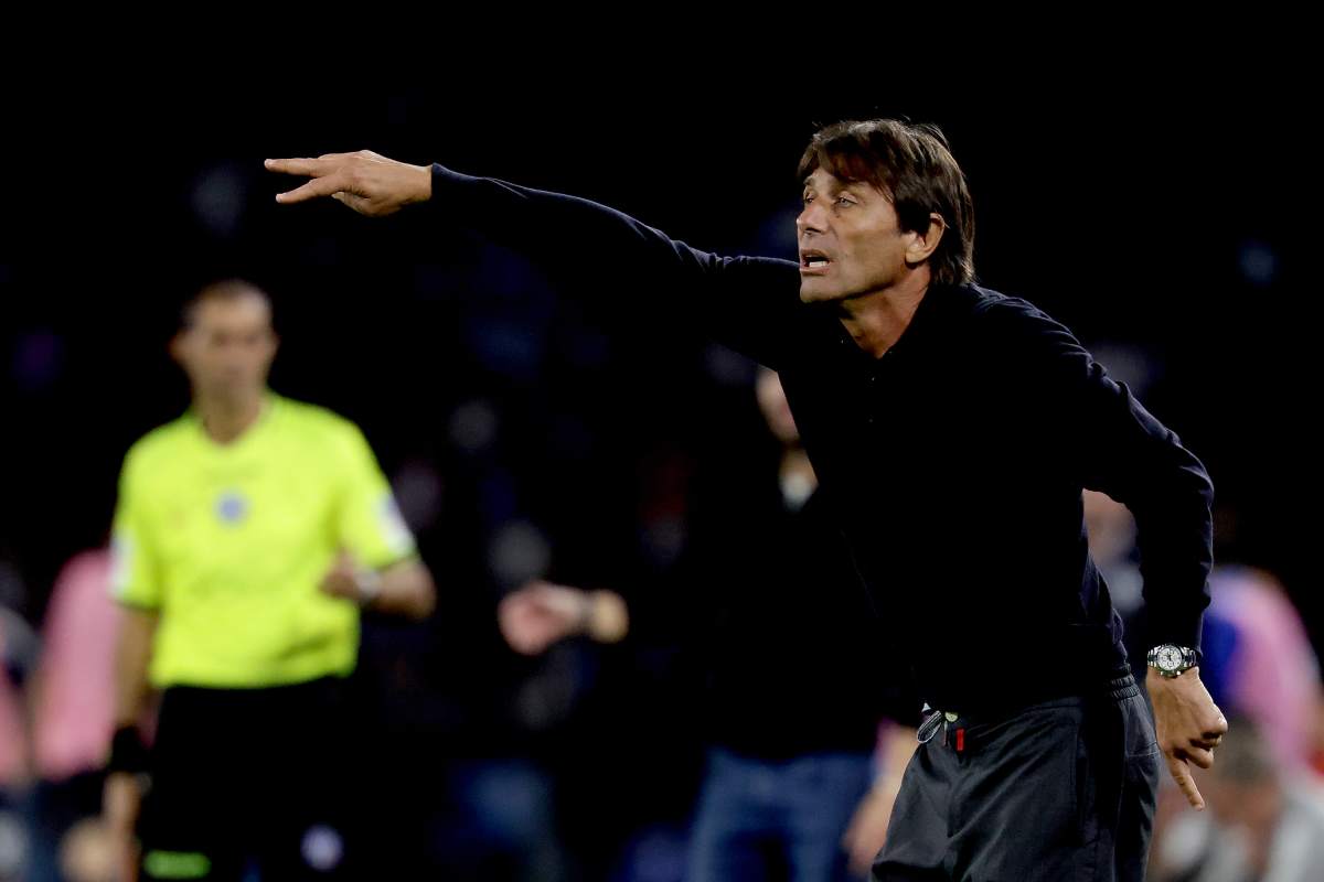 Conte contro le critiche ai suoi giocatori