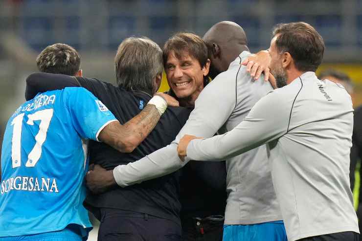 Napoli la mossa contro Conte