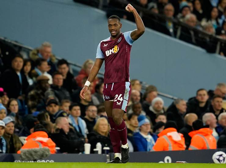 Duran con la maglia dell'Aston Villa