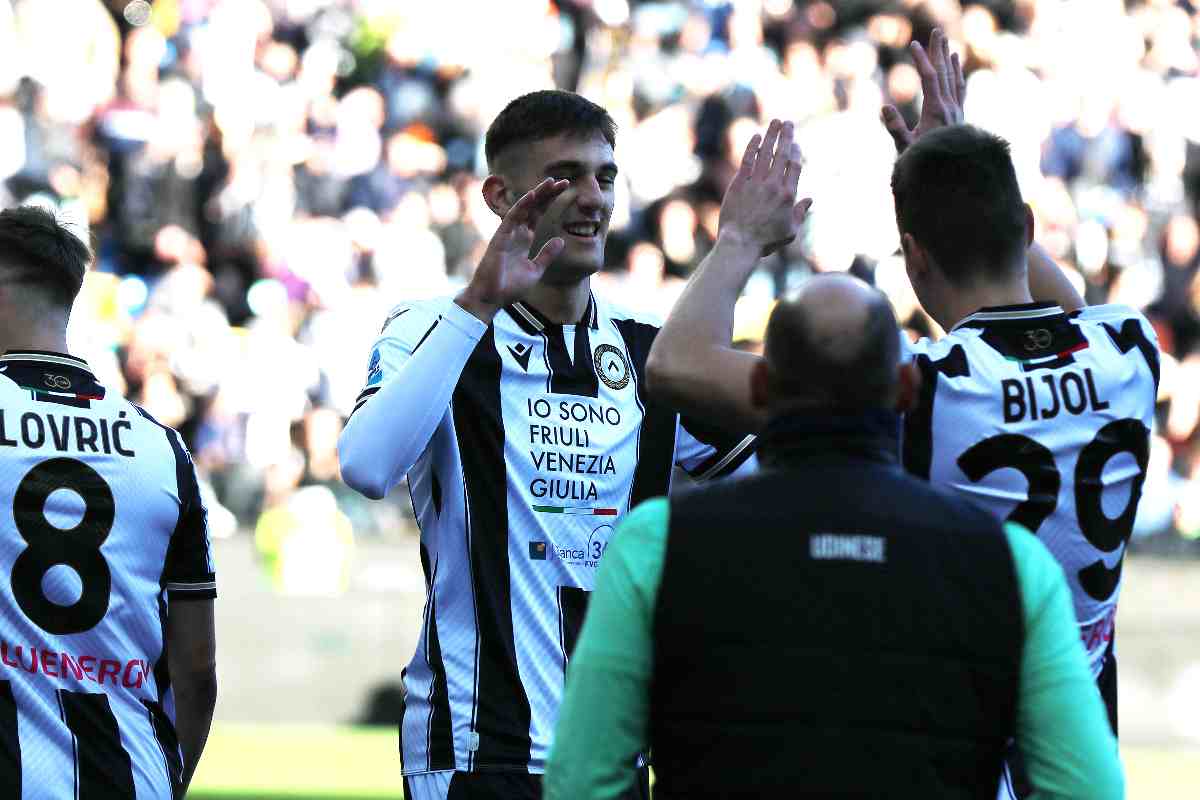 Lucca e Bijol esultano dopo un gol