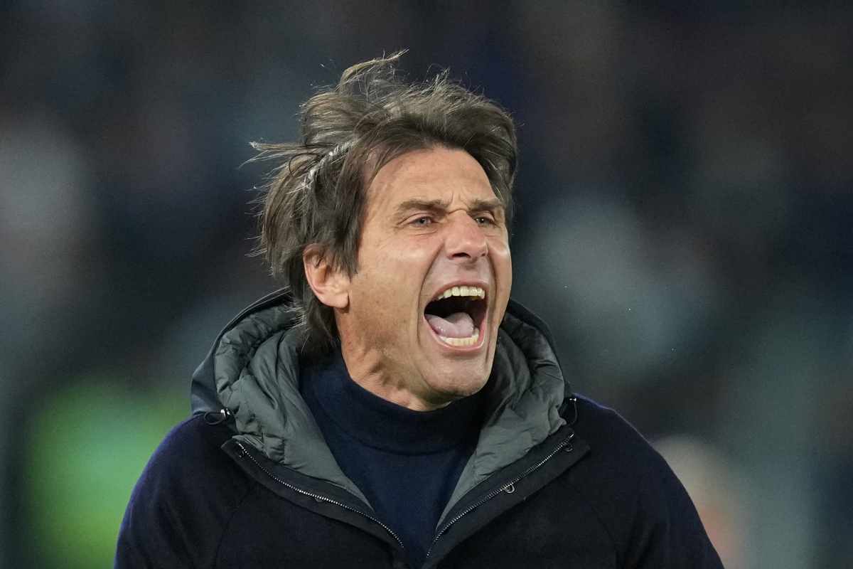 Conte infuriato in panchina