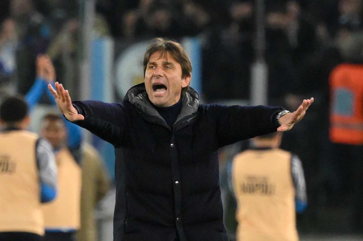 Conte infuriato in panchina